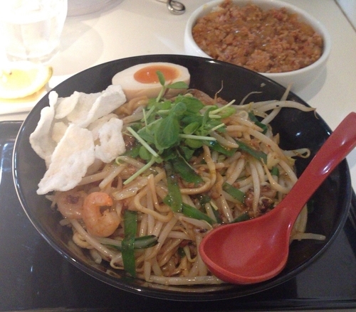 「3SO炒めSOBA～タイ風～(限定)＋麻辣肉味噌ごはん」@RA-MEN 3SOの写真