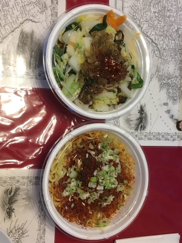「オーセンティック 大辛・汁なし担々麺 小辛テイクアウト」@担々麺 麻婆豆腐 ハヤフネの写真