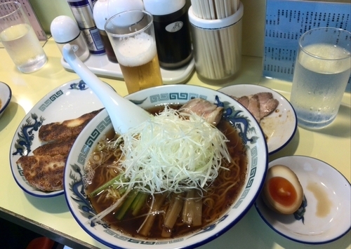 「らー麺 560円その他」@手作り餃子ラーメン まる長の写真