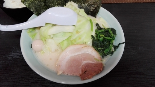 「塩ラーメン +キャベツ」@壱七家 本厚木店の写真