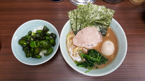 「ラーメン650円(Max)＋無料半ライス」@横浜家系らーめん 武蔵家 川口店の写真