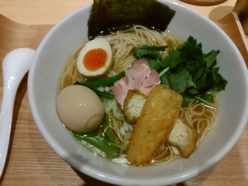 「塩そば　白　950円＋味玉」@銀座 風見の写真