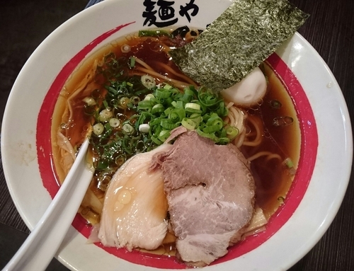 「味玉醤油そば」@麺や でこの写真