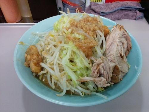 「らーめん中750円　野菜普通」@立川マシマシ 足利総本店の写真