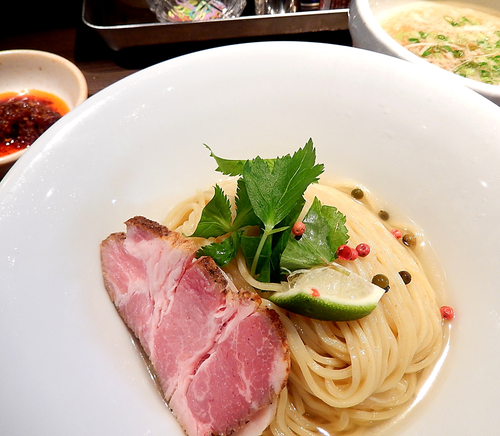 「月曜限定　豚清湯の淡麗つけ麺＋海老辛味（880円）」@つけ麺 一燈の写真