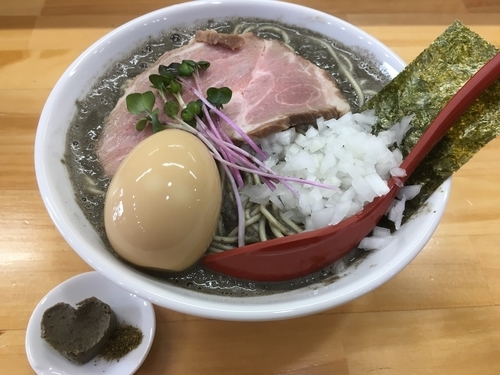 「煮干ラーメン【セメント・鬼】」@めんや天夢の写真