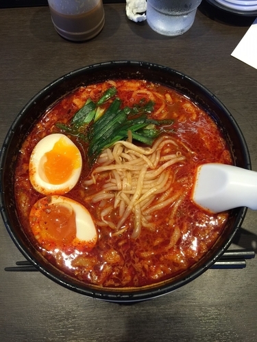 「旨辛麺（三辛）」@来来亭 西山店の写真