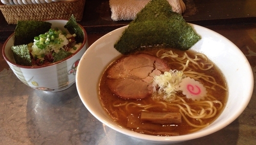 「らーめん(しょうゆ)＋チャーシューごはん」@らーめん 太陽堂の写真