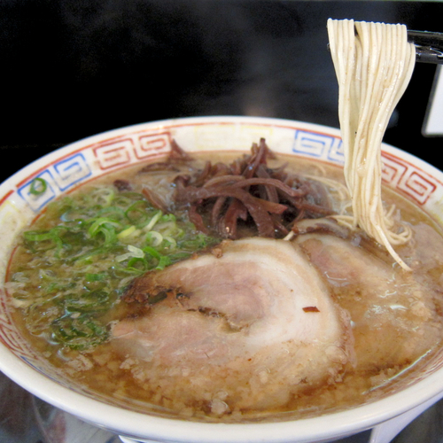 「ラーメン 700円（カタ）」@博多だるま 総本店の写真