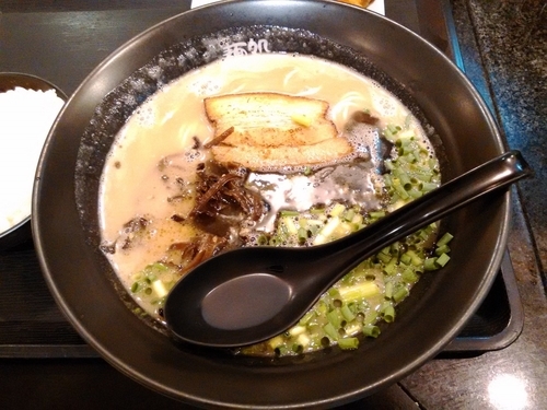 「豚骨らーめんセット」@麺処 桃原 宜野湾伊佐店の写真