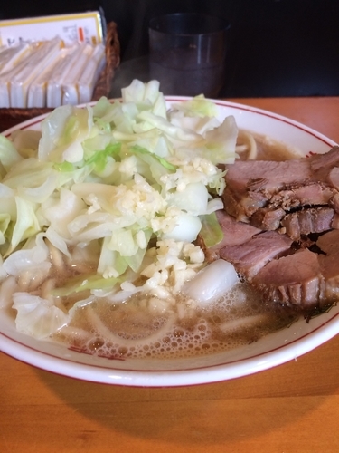 「ラーメン　並少なめ　にんにく少なめ」@ファットンの写真