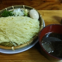 煮干しざるそば 大盛 味玉 750円