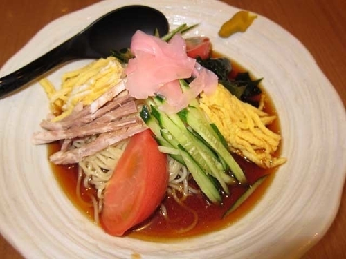 「冷やし中華　790円」@麺処直久 新橋店の写真