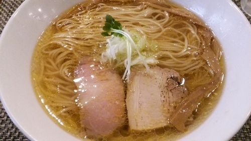 「塩らぁ麺」@らぁ麺 やまぐち 辣式の写真