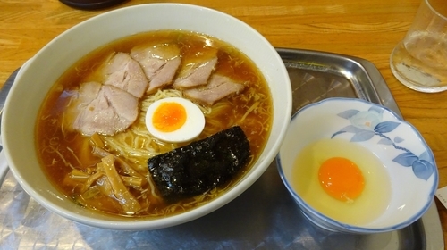 「チャーシュー麺（980円）＋生玉子（50円）」@大勝軒 昭島店の写真