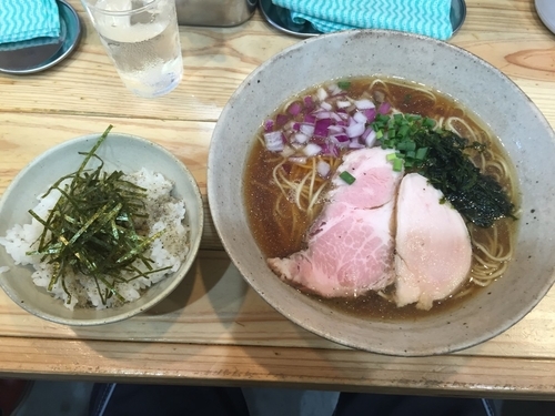 「煮干そば(750円)+煮干ご飯(120円)」@DAIKUMAの写真