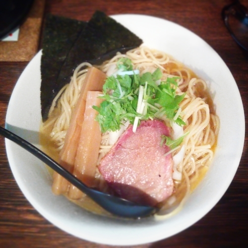 「夏季限定 冷やしらぁめん（塩）」@自家製麺 麺屋 利八の写真
