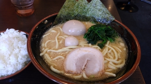 「味玉醤油ラーメン」@横浜家系ラーメン 壱角家 西葛西店の写真