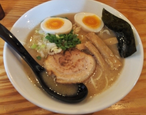 「味玉らーめん 750円」@富士らーめんの写真