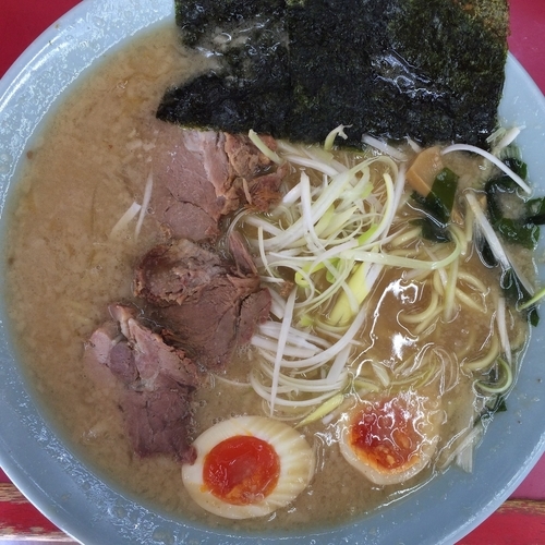 「特製ラーメン ¥640円（中盛＋100円）」@ラーメンショップ 牛久結束店の写真