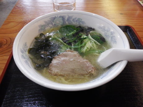 「塩ラーメン」@ラーメン うまかの写真