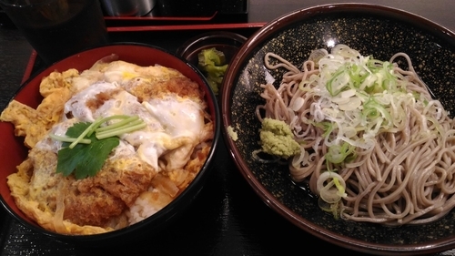 「カツ丼セット　（670円）」@めとろ庵 大手町店の写真