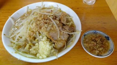 「ラーメン（800円）ニンニクアブラ」@ラーメン もみじ屋の写真
