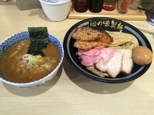 「チャーシュー濃厚豚骨魚介つけ麺」@心の味製麺 平井店の写真