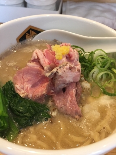 「濃厚真鯛らーめん」@真鯛らーめん 麺魚の写真