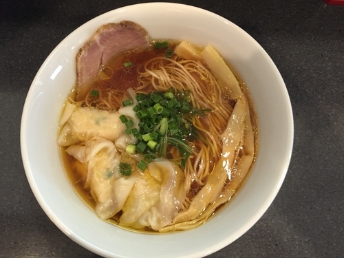 「醤油その1(大盛サービス)+ワンタン+ライス」@中華そば 安成の写真