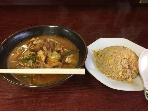 「ホイメン&半チャーハン」@ラーメンハウス連坊の写真