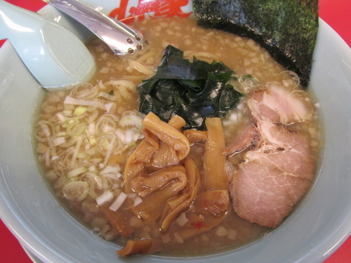 「煮干し醤油ラーメン（限定）　「750円」」@ラーメン山岡家 羽生店の写真