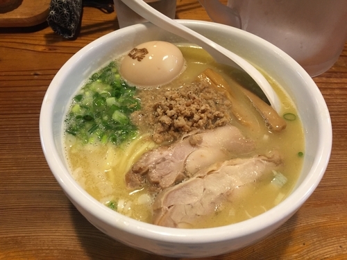 「白湯らーめん(My箸で大盛)＋味玉 780円」@鶏の穴の写真