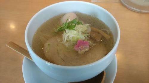 「塩らーめん750円+味玉100円」@麺処 春の風の写真