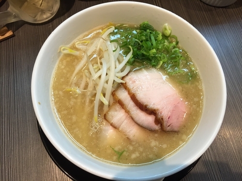 「【気まぐれ限定】とんこつラーメン¥850+九条ネギ¥100」@柳麺 呉田-goden-の写真