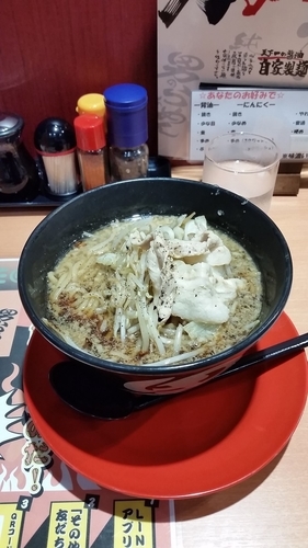 「ド根性の醤油らーめん」@神戸ちぇりー亭 南小岩店の写真