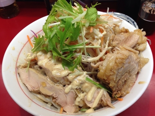 「冷やし中華 + 豚2枚 + ガリマヨ」@千里眼の写真