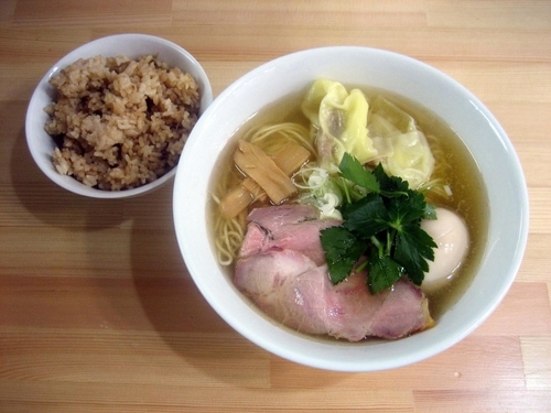 「特製塩ラーメン850円＋炊き込み御飯150円」@中華そば こてつの写真