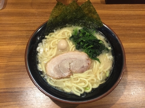「ラーメン 塩」@横浜家系ラーメン 壱角家 新橋店の写真