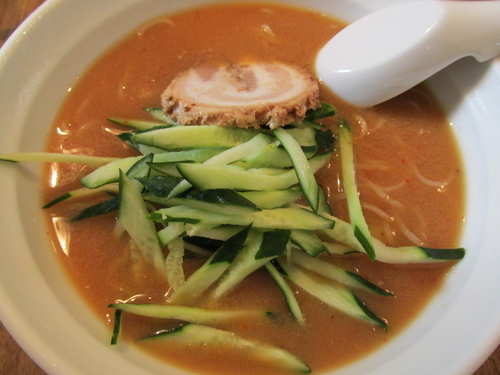 「冷し味噌ラーメン　「800円」」@とんかつ 熊さん 大宮店の写真