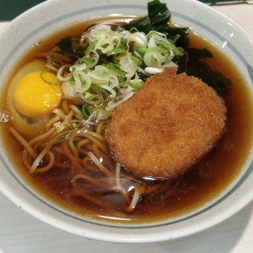 「三島コロッケそば(450円)」@爽亭 三島駅南口店の写真