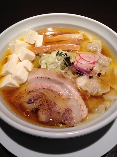 「雲呑麺(ワンタンメン)」@麺屋うずまきの写真