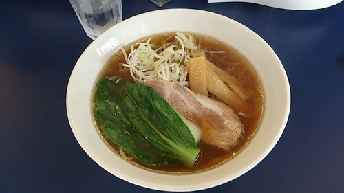 「醤油ラーメン_600円」@三神森の写真
