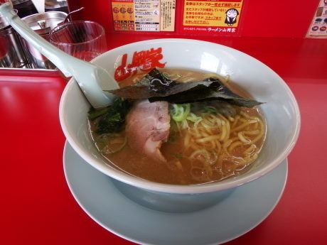 「醤油ラーメン　普通」@ラーメン山岡家 倶知安店の写真