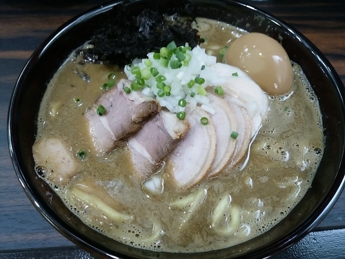 「濃縮煮干し醤油並＋麺大盛り＋チャーシュー＋味玉（サービス）」@麺処 にそうの写真