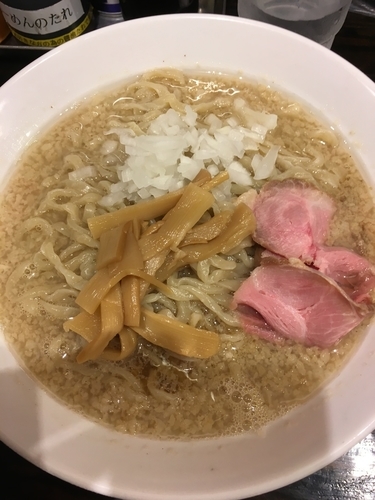 「中華そば」@背脂煮干中華そば 心やの写真