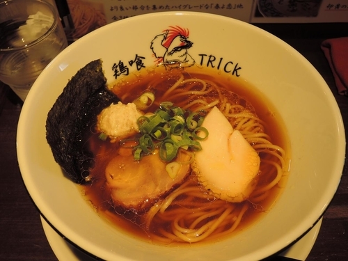 「鶏の醤油らーめん」@鶏喰～TRICK～の写真