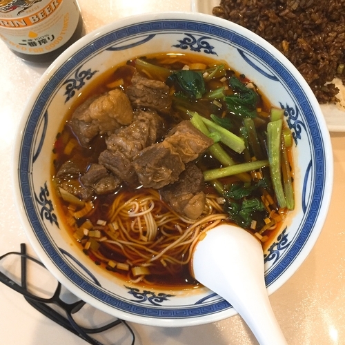 「四川風牛バラ肉つゆそば」@中国美食 唐苑酒楼の写真