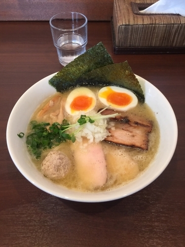 「濃厚鳥塩そば」@麺屋 くまがいの写真