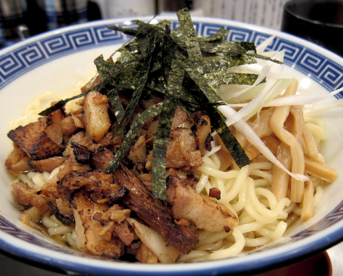 「冷製和えそば（大盛・縮れ麺） 730円」@東京らあめんタワー 芝大門本店の写真